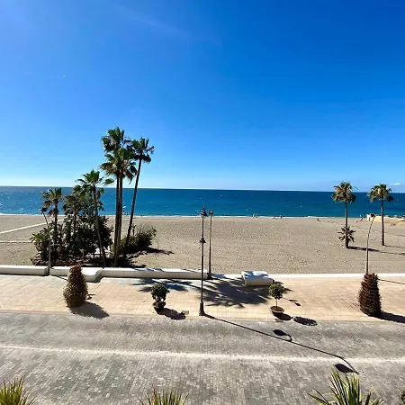 Primera Linea De Playa Appartement Estepona